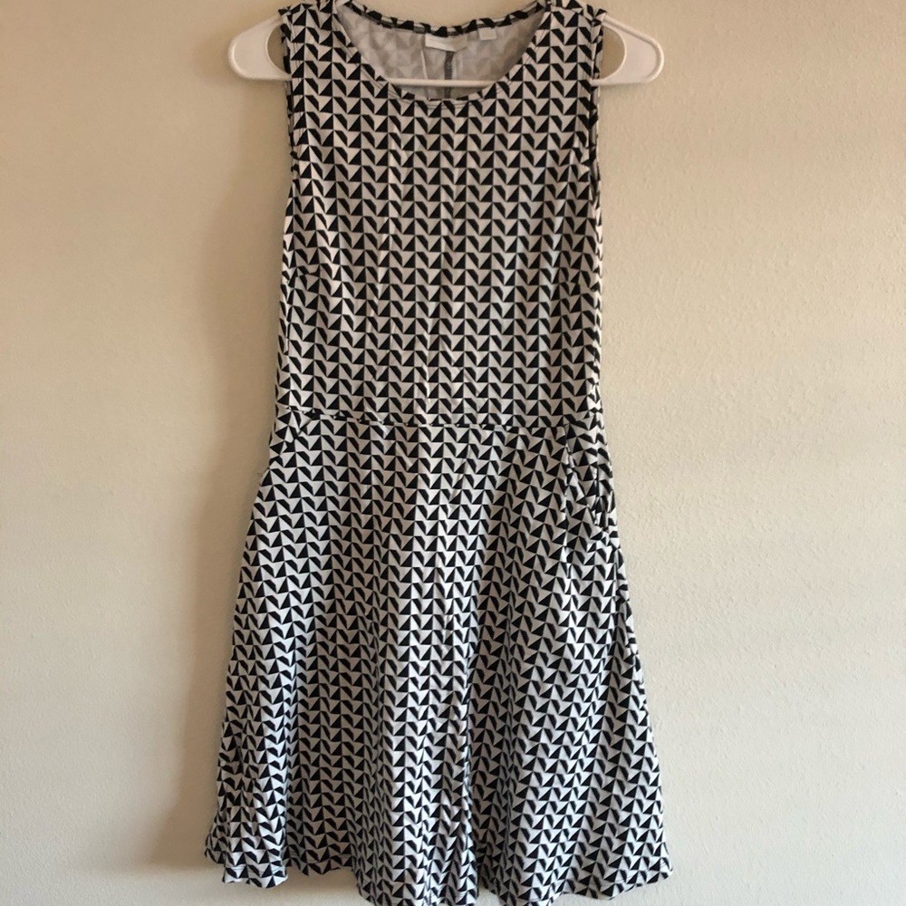 New York and company sleeveless knee length dress